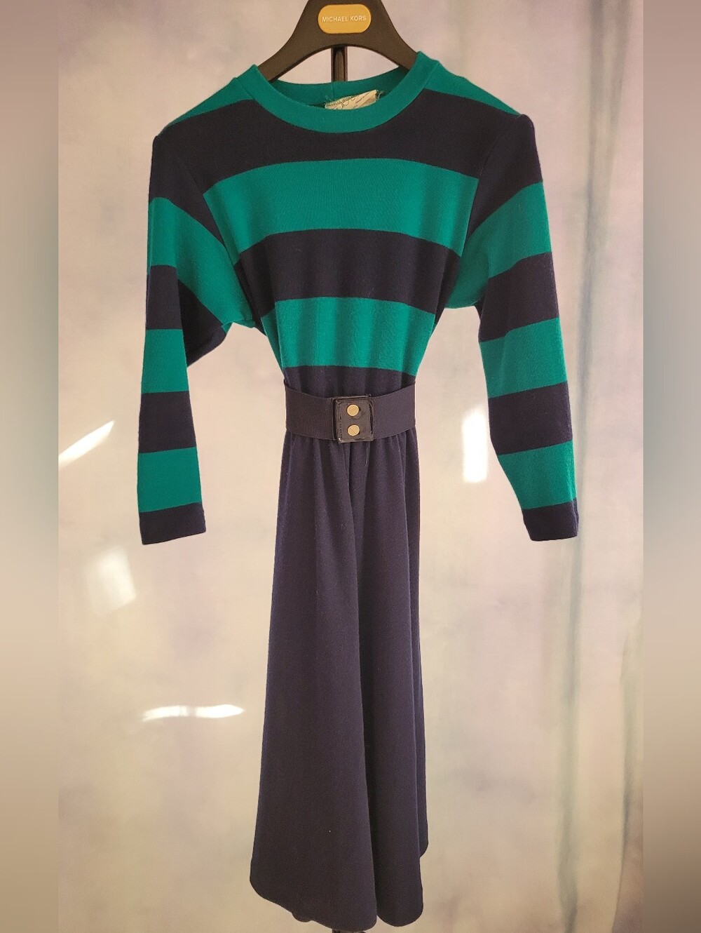 Incredible VINTAGE striped dress in neat condition!